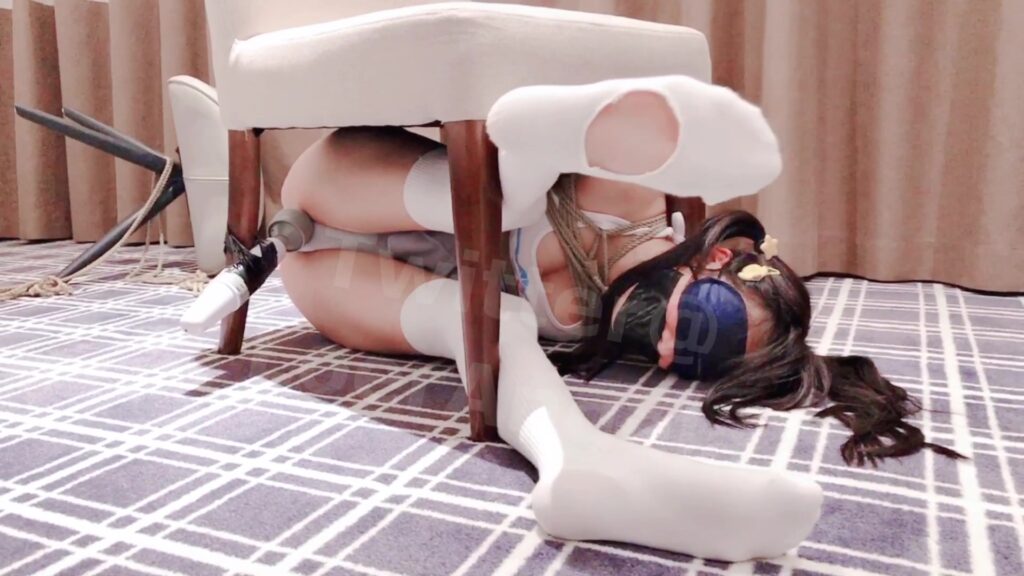 窒物者双马尾JK萝莉